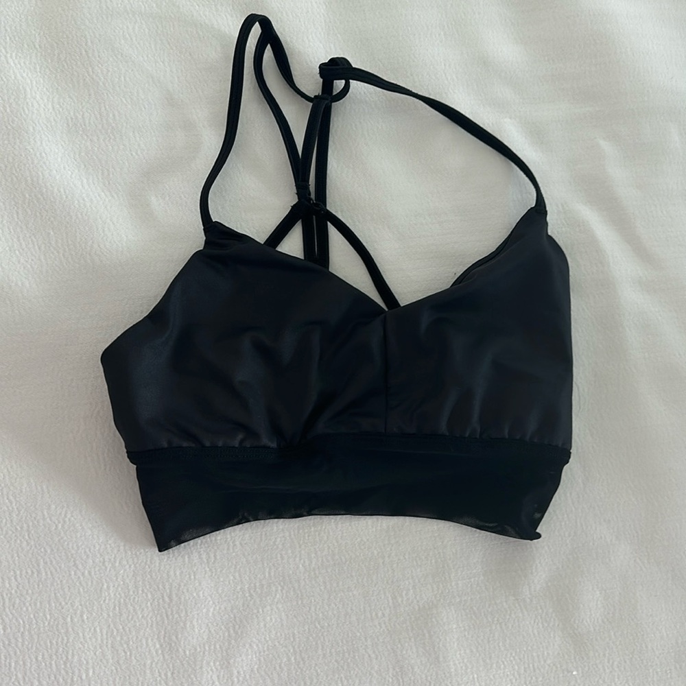 Alo sports bra in used condition